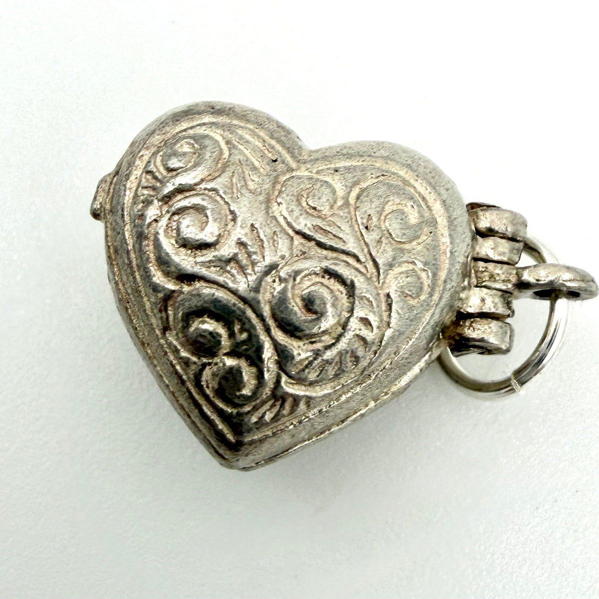 Vintage Sterling Silver couple in an opening heart Charm