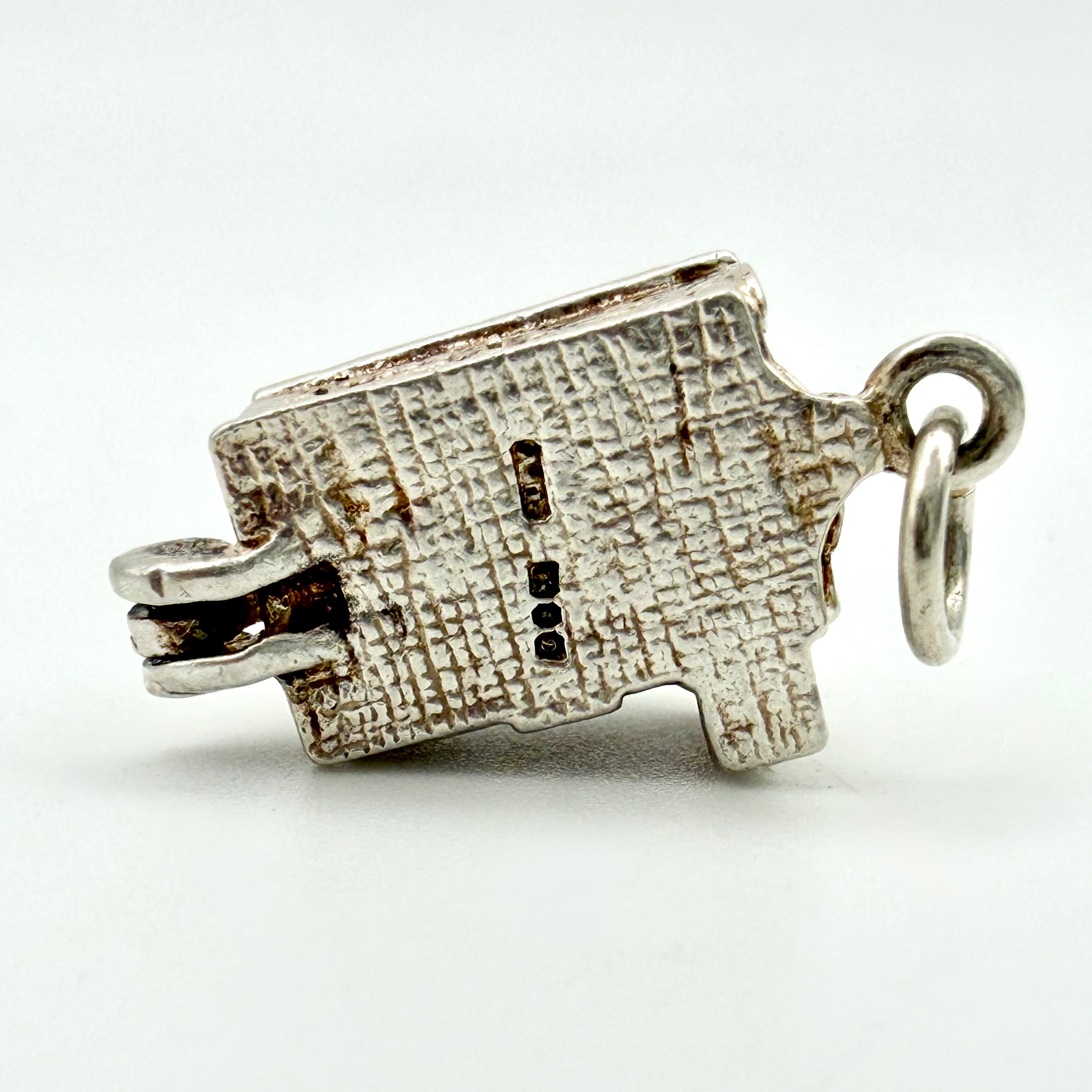 Vintage 925 Sterling Silver Opening Pub Charm - Pats Silver