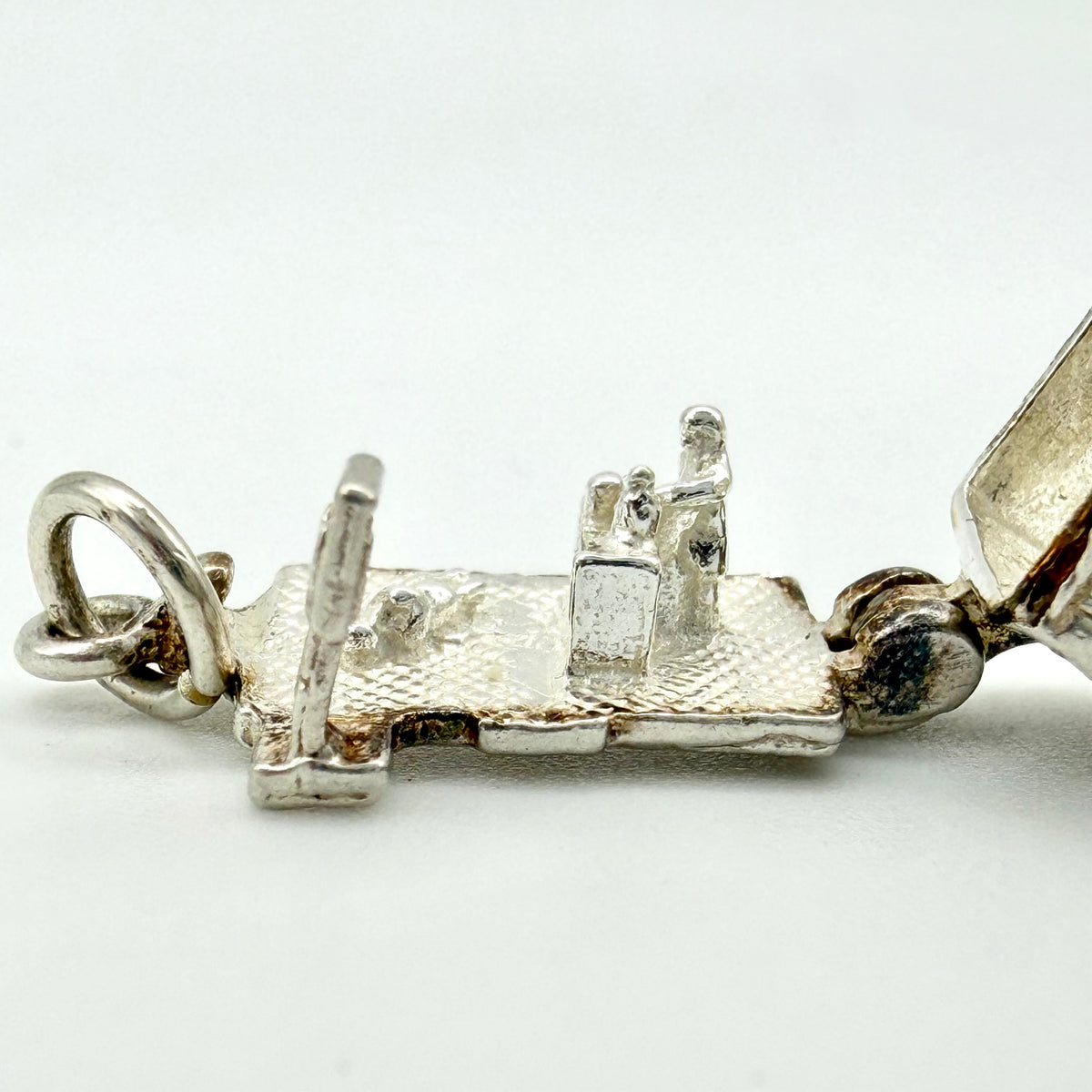 Vintage 925 Sterling Silver Opening Pub Charm - Pats Silver