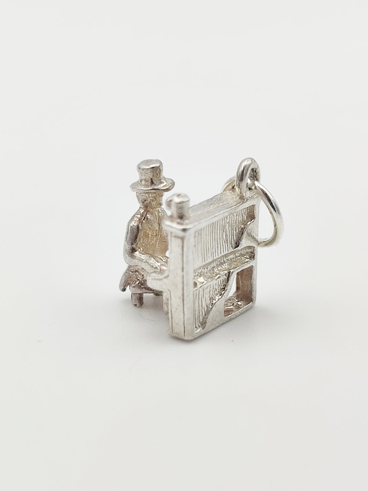 Vintage 925 Sterling Silver Articulated Pianist Charm CA16-47