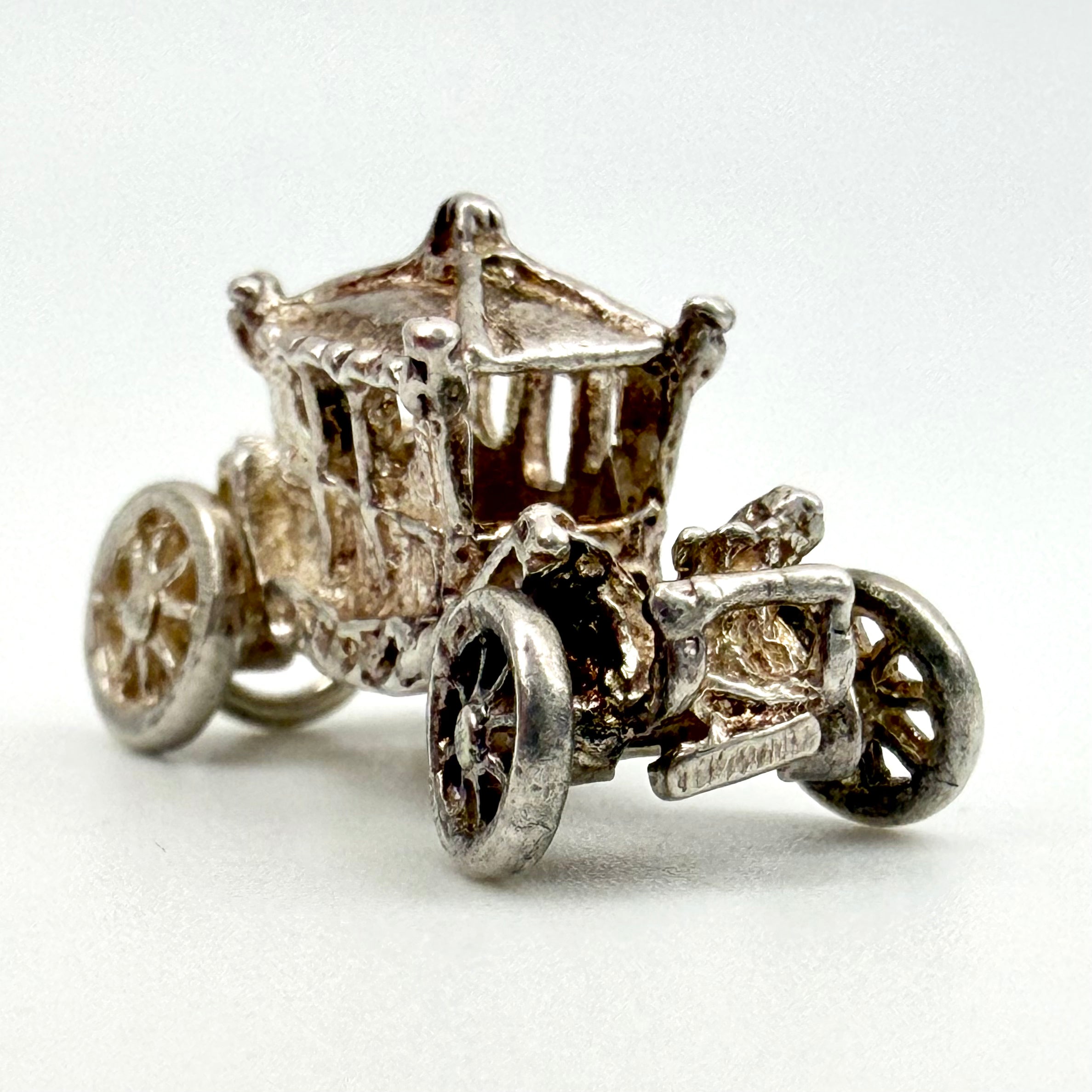 Vintage 925 Sterling Silver Horse Drawn Carriage Charm CA28-15