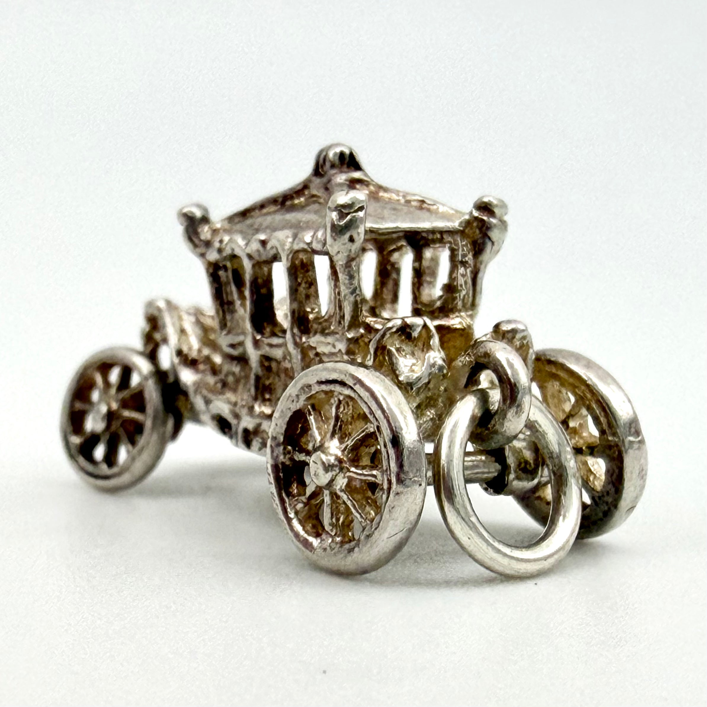 Vintage 925 Sterling Silver Horse Drawn Carriage Charm CA28-15