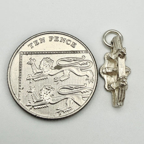 Vintage 925 Sterling Silver Tower Bridge Charm CA22-40