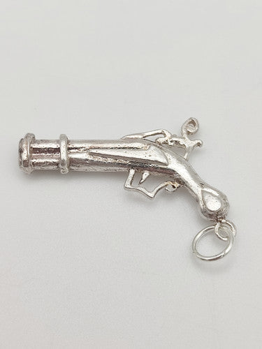 Vintage 925 Sterling Silver Flintlock Pistol Charm CA18-57