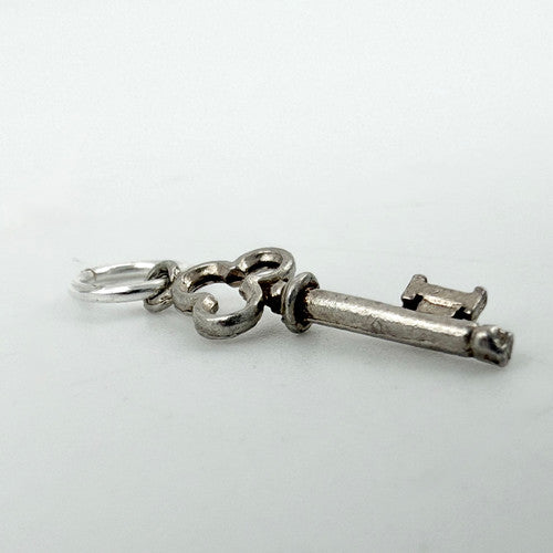 Vintage 925 Sterling Silver Letter I Key Charm CA29-28