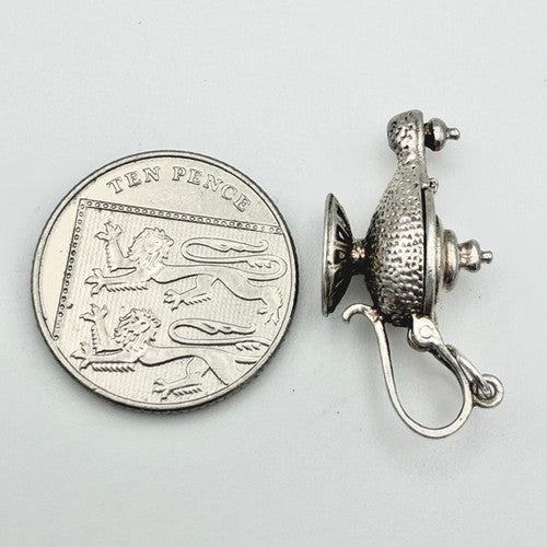 Vintage 925 Sterling Silver Aladdin's Lamp Charm CA21-5