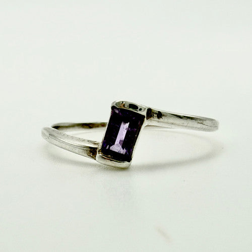 Vintage 925 Sterling Silver Amethyst Ring PAT124