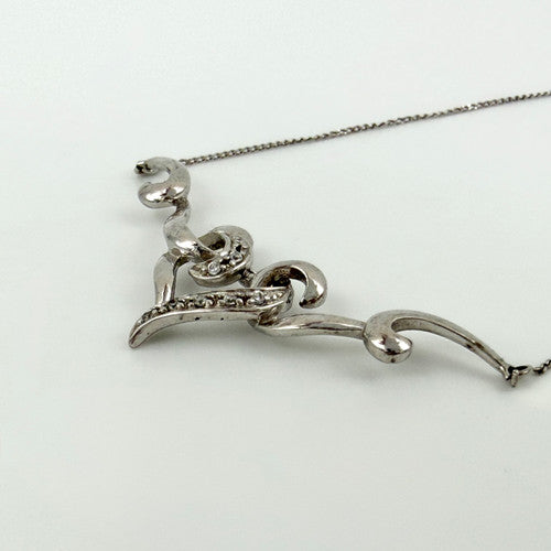 Vintage 9ct White Gold Heart Necklace PG70