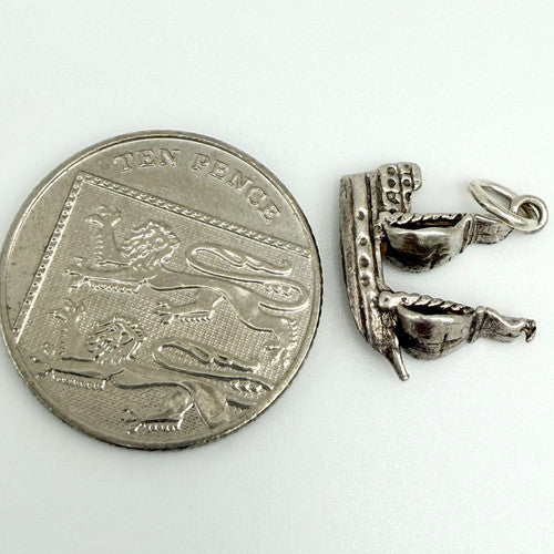 Vintage 925 Sterling Silver Pirate Ship Charm CA28-9
