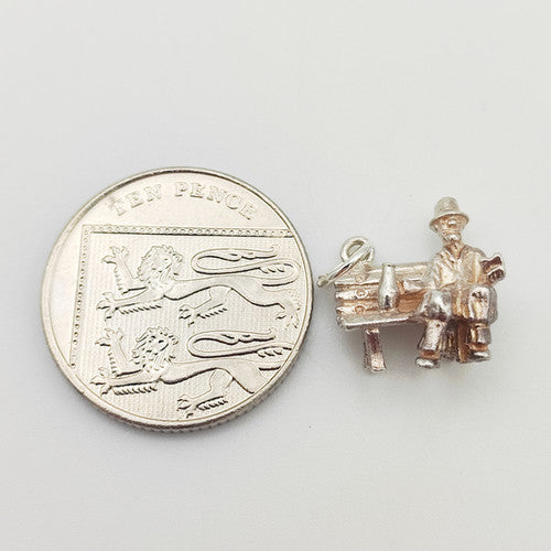 Vintage 925 Sterling Silver Drunk Man on Bench Charm CA19-27