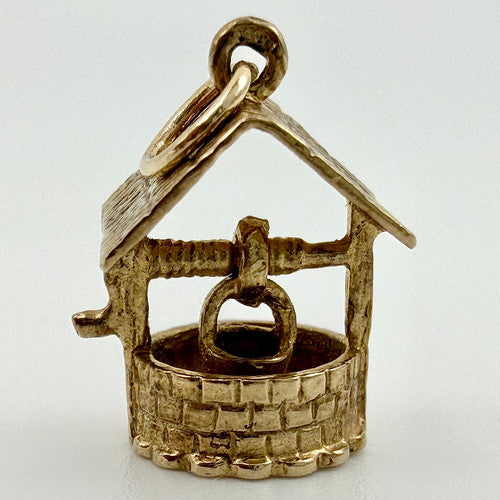 Vintage 9ct Yellow Gold Articulated Wishing Well Charm PG12