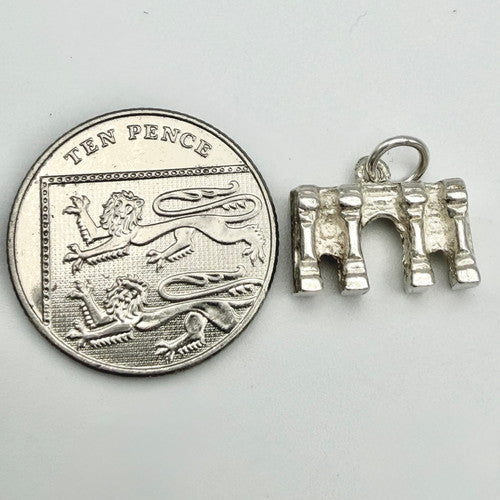 Vintage 925 Sterling Silver Marble Arch Charm CA22-83