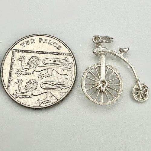 Vintage 925 Sterling Silver Nuvo Penny-Farthing Charm CA22-78