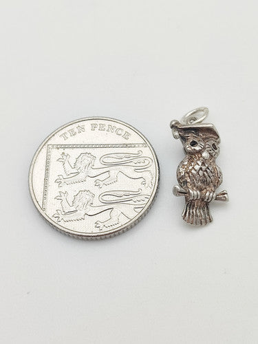 Vintage 925 Sterling Silver Owl Charm CA13-84