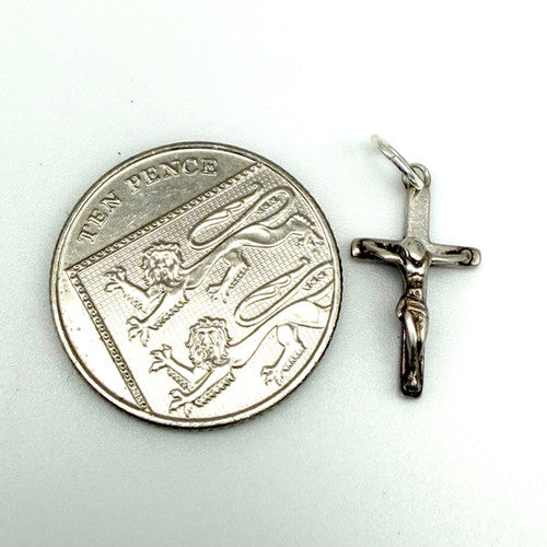 Vintage 925 Sterling Silver Crucifix Charm CA27-15