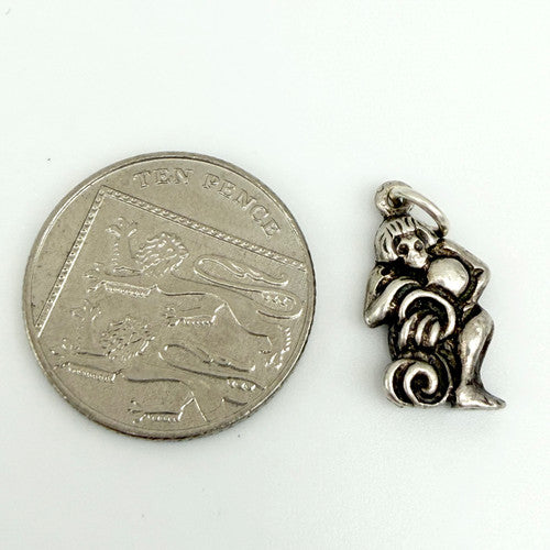 Vintage 925 Sterling Silver Aquarius Water Bearer Charm CA28-6