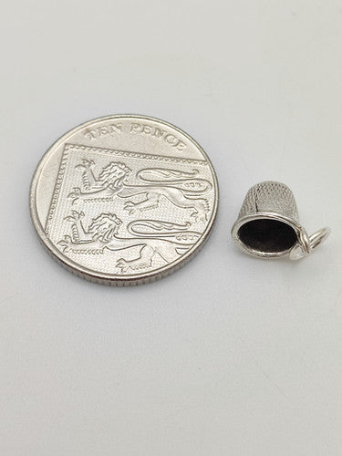 Vintage 925 Sterling Silver Thimble Charm CA17-89