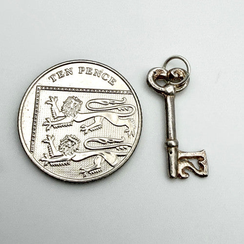 Vintage 925 Sterling Silver 21 Key Charm CA19-60