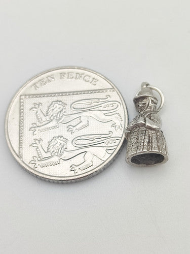 Vintage 925 Sterling Silver Welsh Lady Charm CA17-68