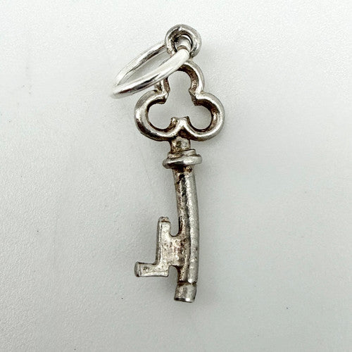 Vintage 925 Sterling Silver Letter L Key Charm CA29-19