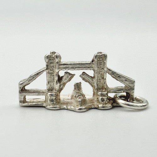 Vintage 925 Sterling Silver Tower Bridge Charm CA22-40