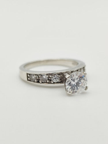 Vintage 925 Sterling Silver CZ Solitaire Ring PAT12