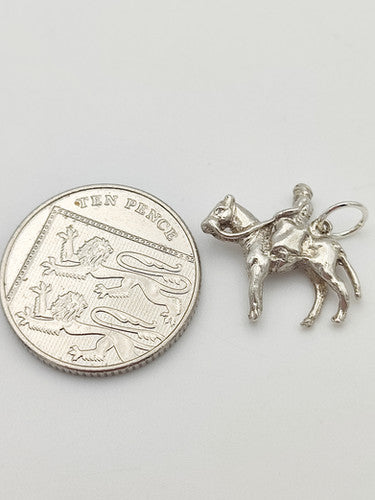 Vintage 925 Sterling Silver Queen Elizabeth Charm CA17-74