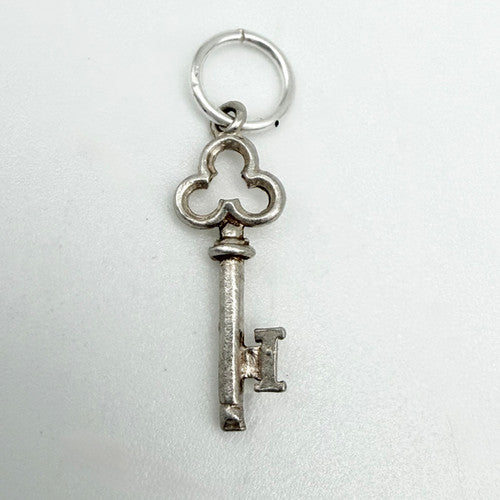 Vintage 925 Sterling Silver Letter I Key Charm CA29-28