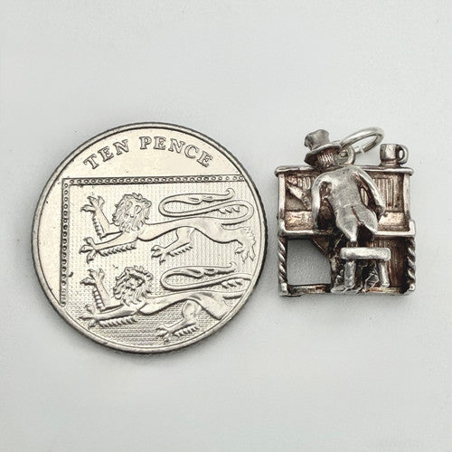 Vintage 925 Sterling Silver Articulated Pianist Charm CA23-26