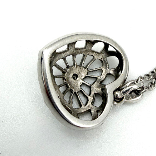 Vintage 9ct White Gold Diamond Heart Necklace PG30