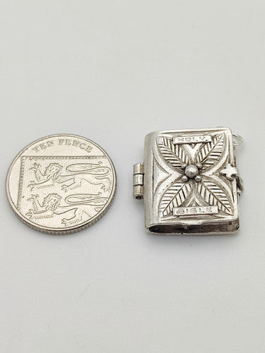 Vintage 925 Sterling Silver Bible Charm CA17-70