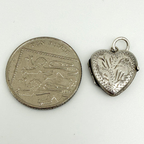 Vintage 925 Sterling Silver Heart Locket Charm CA28-47