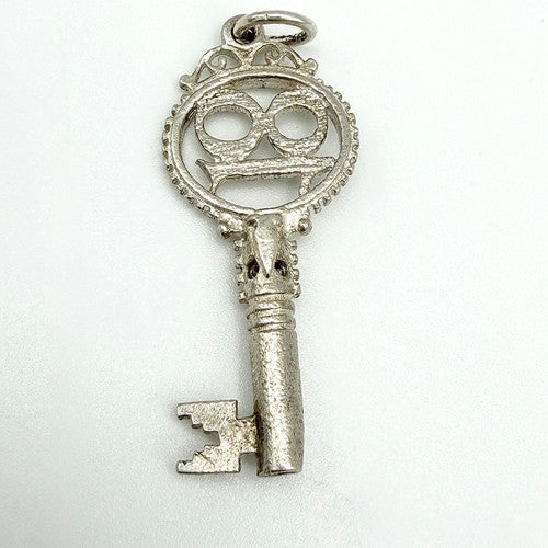 Vintage 925 Sterling Silver 18th Birthday Key Charm CA26-37