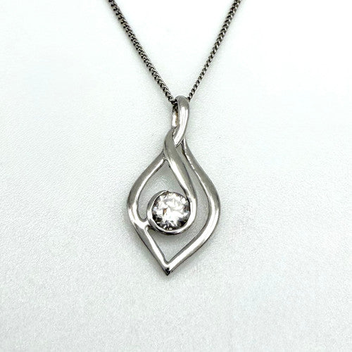 Vintage 9ct White Gold CZ Necklace PG90