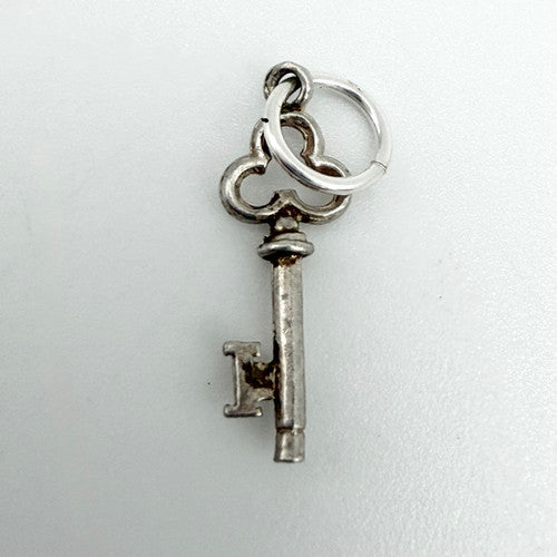 Vintage 925 Sterling Silver Letter I Key Charm CA29-28