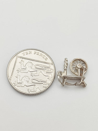 Vintage 925 Sterling Silver Spinning Wheel Charm CA5-41