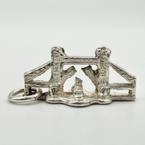 Vintage 925 Sterling Silver Tower Bridge Charm CA22-40