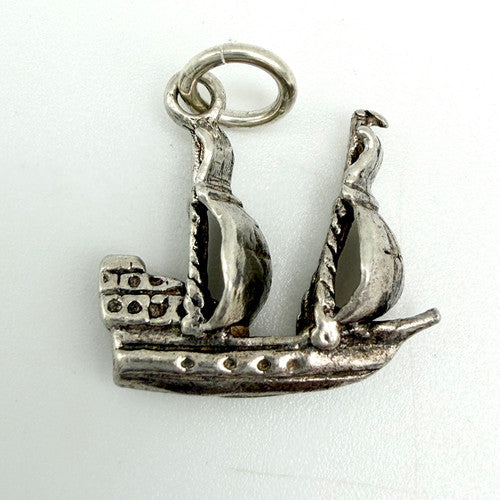 Vintage 925 Sterling Silver Pirate Ship Charm CA28-9